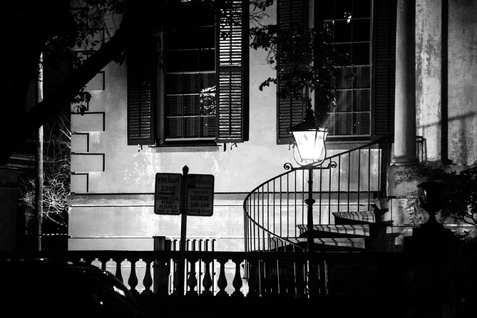 Savannah Terrors Ghosts and Ghouls of the South - Mysterious Happenings After Dark