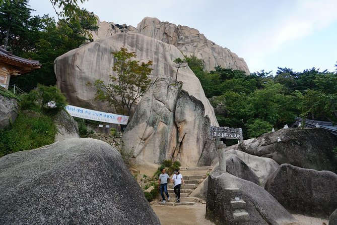 Seoraksan National Park Ulsanbawi Hiking From Seoul - Customized Tours and Flexibility Offered