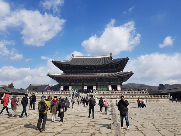 Seoul: Gyeongbok Palace, Bukchon Village, and Gwangjang Tour - Support Options