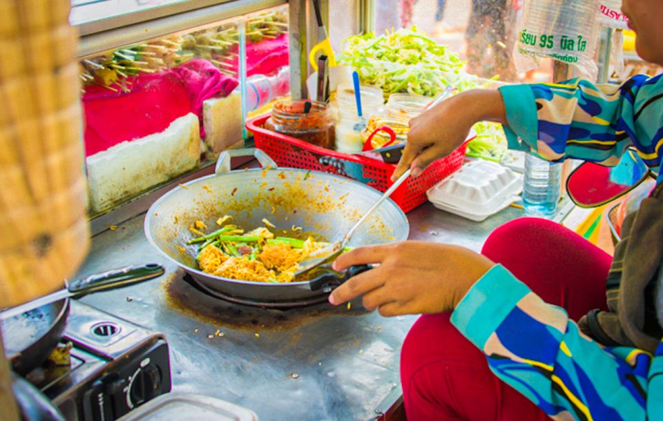 Siem Reap: Private Street Food Tour by Bus or Bike - Common questions