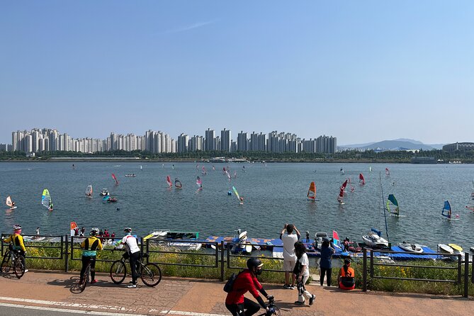 Stand Up Paddle Board (SUP) and Kayak Activities in Han River - Directions