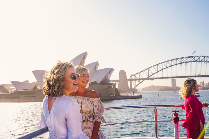 Sydney Cocktail Harbour Bar Cruise - Live Music and Entertainment