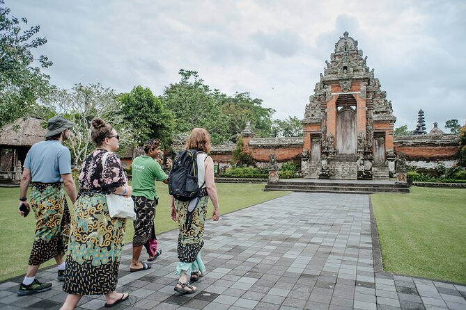 Tanah Lot & UNESCO Heritage Small Group Tour - Local Cuisine Experience