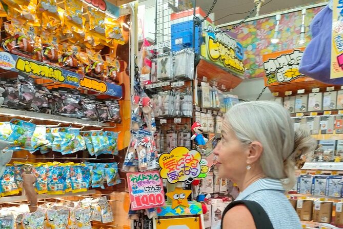 Tokyo Shinjuku Food Tour Memories Alley GoldenGai Kabukicho - Common questions