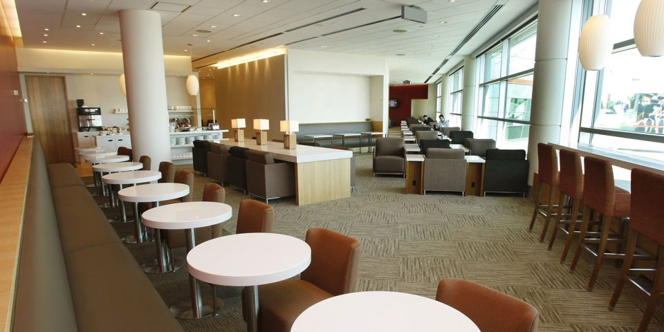 Toronto: Pearson Airport Plaza Premium Lounge Access - Common questions