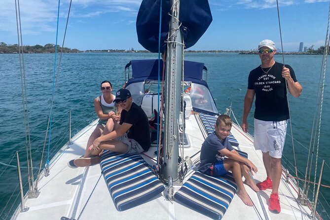 Afternoon Broadwater Sailing Cruise Includes Snacks and Drinks - Sum Up