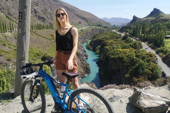 Arrowtown to Queenstown Self-Guided E-Bike Tour With Transfers - Sum Up