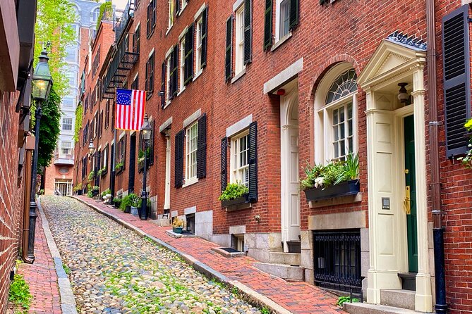 Beacon Hill History Scenic Photo Walking Tour (Small Group) - Tour Guide Expertise