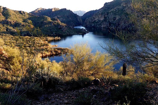 Canyon & Cliffside Kayaking on Saguaro Lake - Host Responses