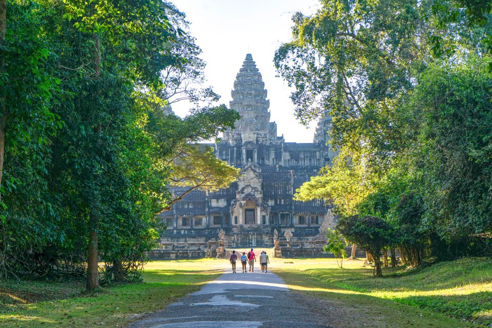 Cycle the Angkor Backroads Inclusive Lunch at Local House - Directions