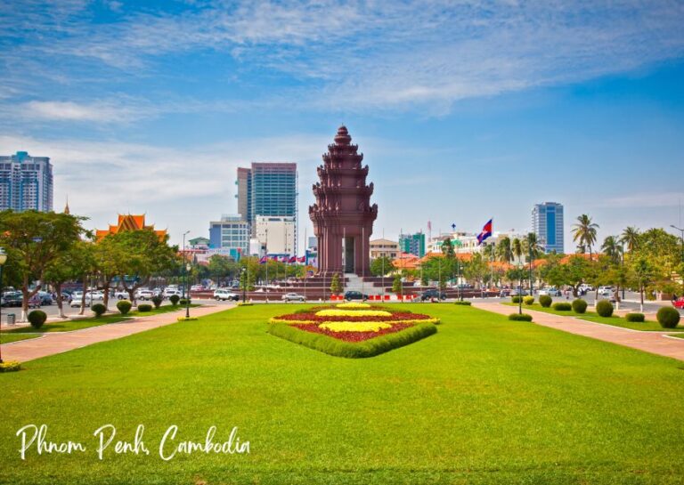Discover the Best of Phnom Penh Capital City by Tuk Tuk