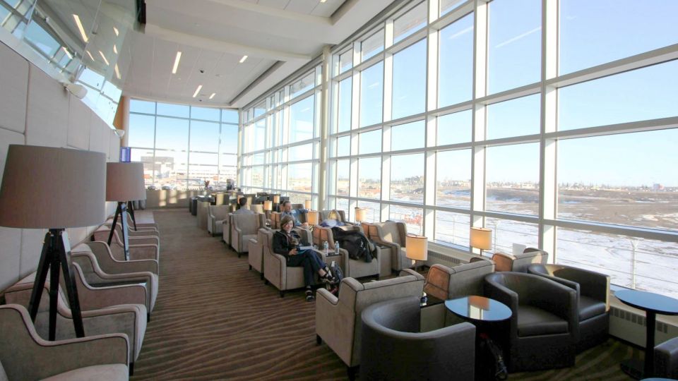 Edmonton International Airport (YEG): Premium Lounge Entry - Common questions