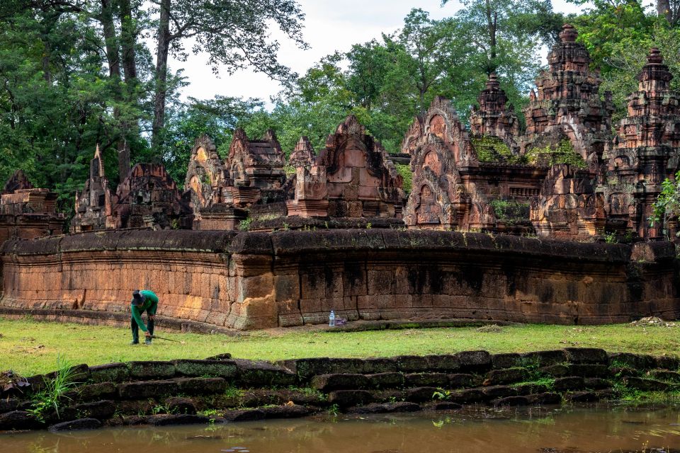 Explore the Majesty of Angkor Wat: A Memorable 2-Day Tour - Day 1 Highlights