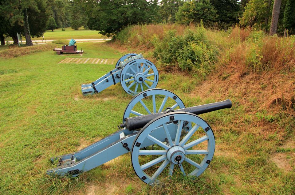 From DC: Colonial Williamsburg and Historical Triangle Tour - Guides and Languages