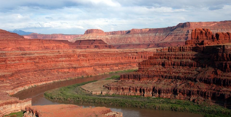 From Moab: Canyonlands 4x4 Drive and Colorado River Rafting - Experience Highlights