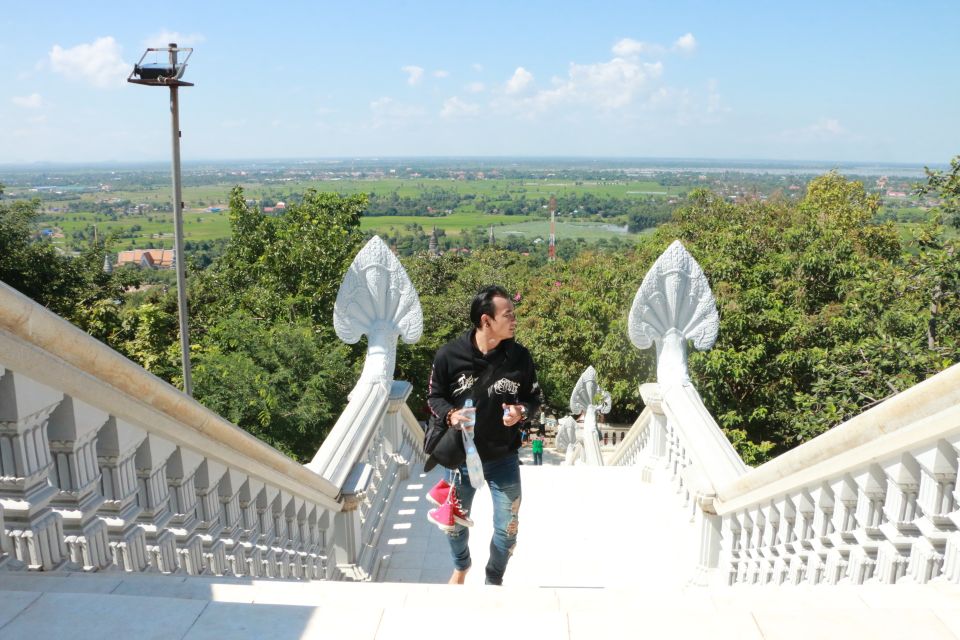From Phnom Penh: Oudongk Mountain and Koh Chen Island Tour - Tour Details