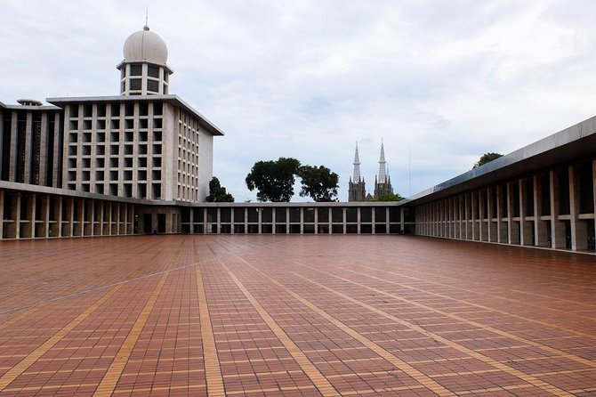 Historic Jakarta Half-Day Private Tour With Lunch and Souvenir - Historic Sites Visited