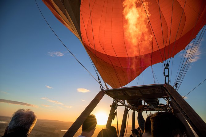 Hot Air Balloon Flight Brisbane With Vineyard Breakfast - Sum Up