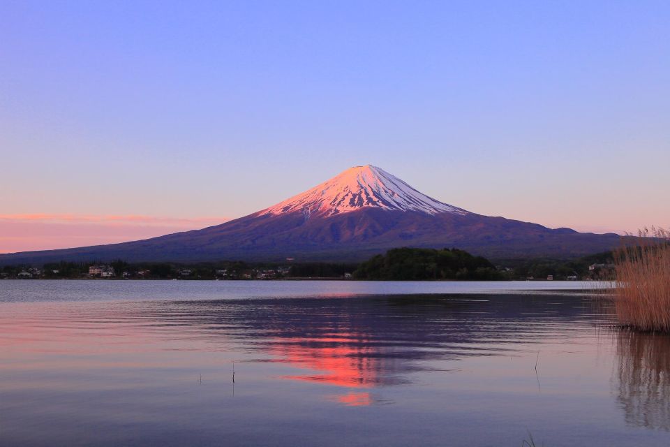 Mt Fuji & Arakura Sengen Shrine, Lake Kawaguchi - Common questions