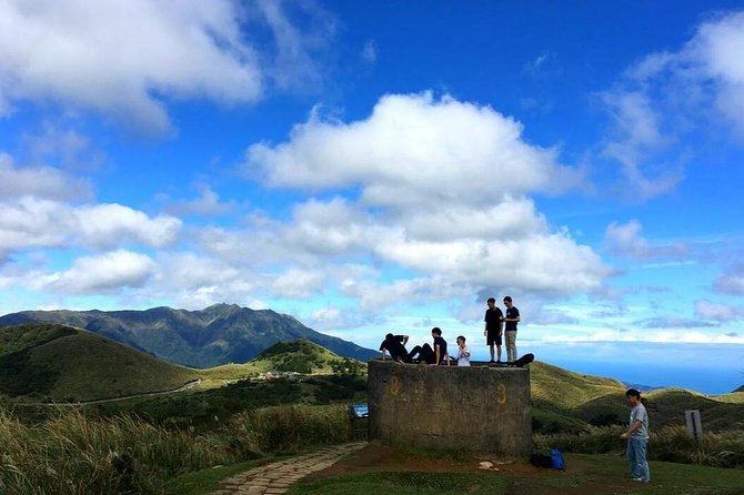 N102 Yangmingshan Beitou Freshwater Day Tour (10h) - Common questions