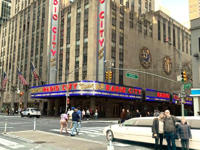New York City: Private Manhattan Limousine Tour - Language Options Available
