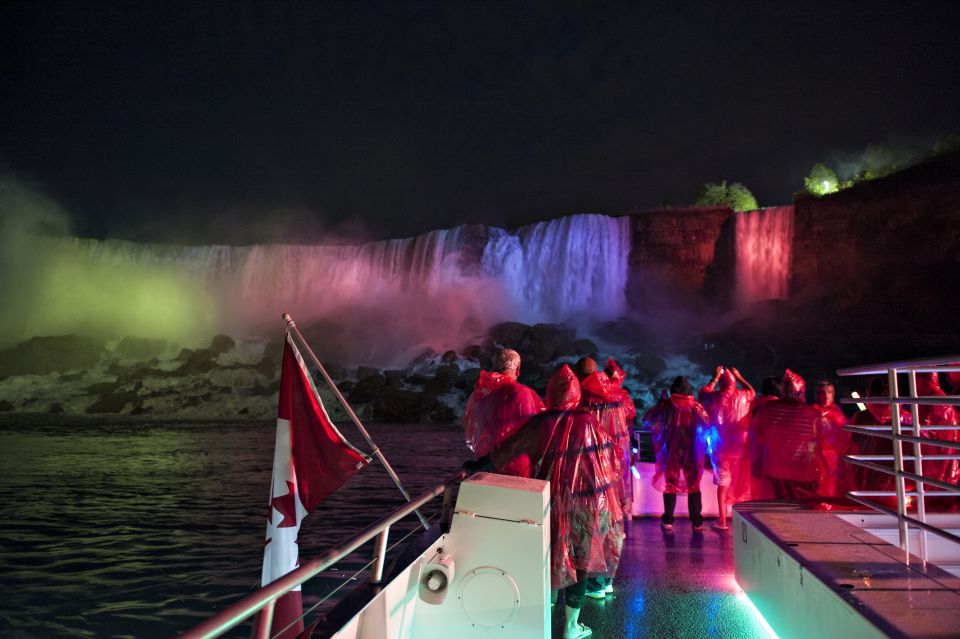 Niagara Falls, Canada: Evening Fireworks Cruise - Sum Up