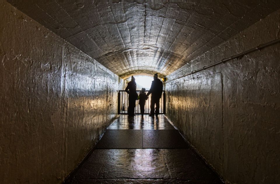 Niagara Falls: Walking Tour With Journey Behind the Falls - Meeting Point and Departure Details