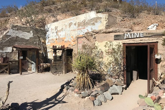 Oatman Mining Camp, Burros, Museums & Scenic RT66 Tour Small Grp - Rocks and Minerals Showcase Stop
