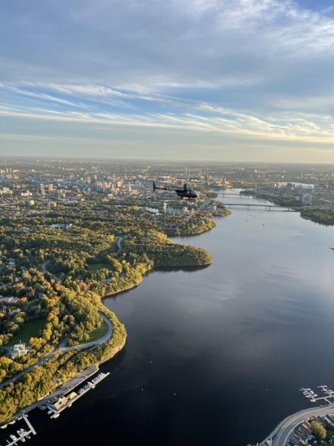 Ottawa: Helicopter Ride With Live Commentary - Sum Up