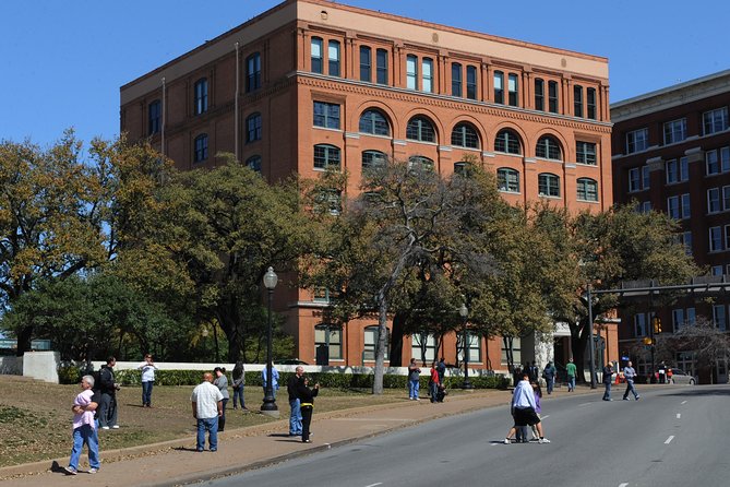 Private JFK Bus Tour With Oswald Rooming House - Customer Feedback Insights