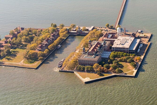 Secrets of the Statue of Liberty and Ellis Island Guided Tour - Key Points