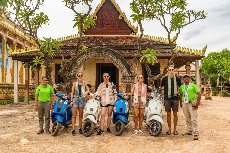 Siem Reap: Floating Village Sunset Boat Guided Vespa Tour - Floating Village Exploration