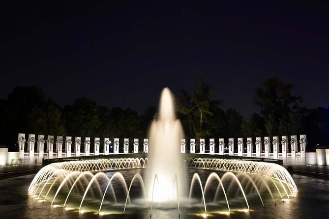 Small Group National Mall Night Tour With 10 Top Attractions - Tour Highlights and Monument Views