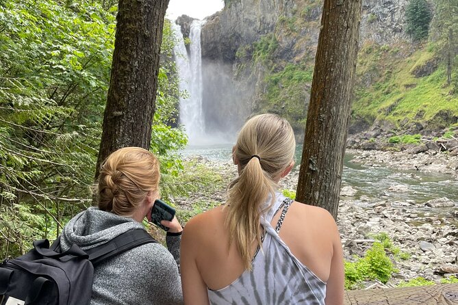 Snoqualmie Falls and Wineries Tour From Seattle - Key Points
