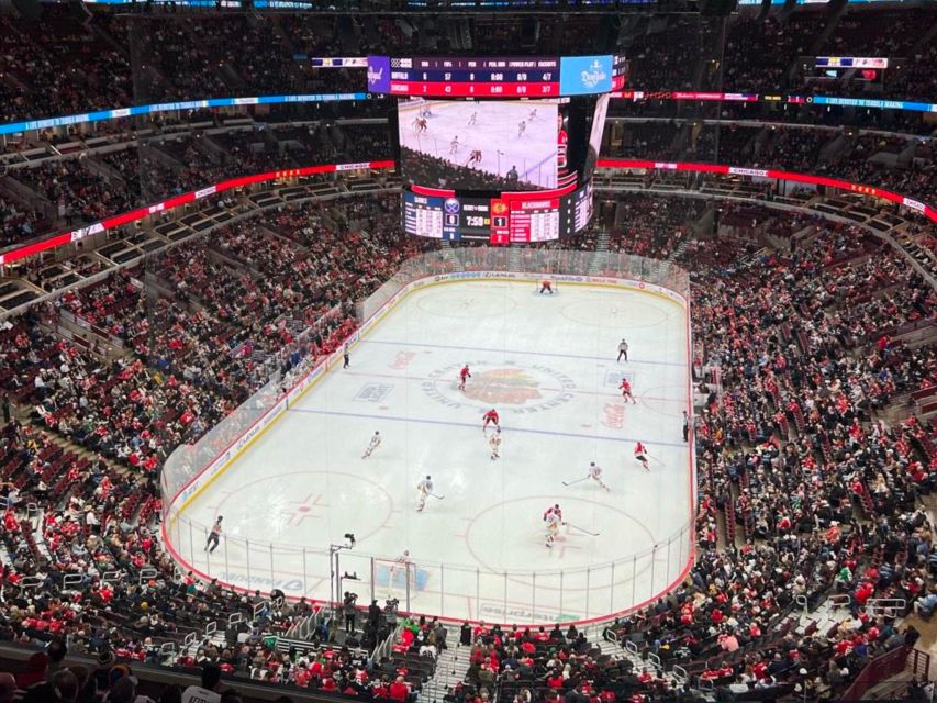 Chicago: Chicago Blackhawks NHL Game Ticket at United Center - Mobile Ticketing