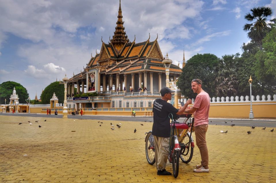 Hidden Phnom Penh City Guided Tour, Royal Palace, Wat Phnom - Common questions