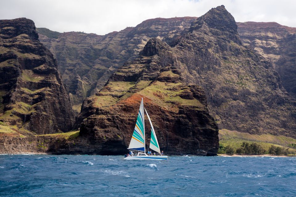 Kauai: Napali Coast Sunset Sail With Dinner