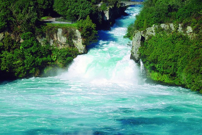 Lake Taupō Private Day Tour From Auckland to MāOri Rock Carvings - Pricing and Guarantee Information