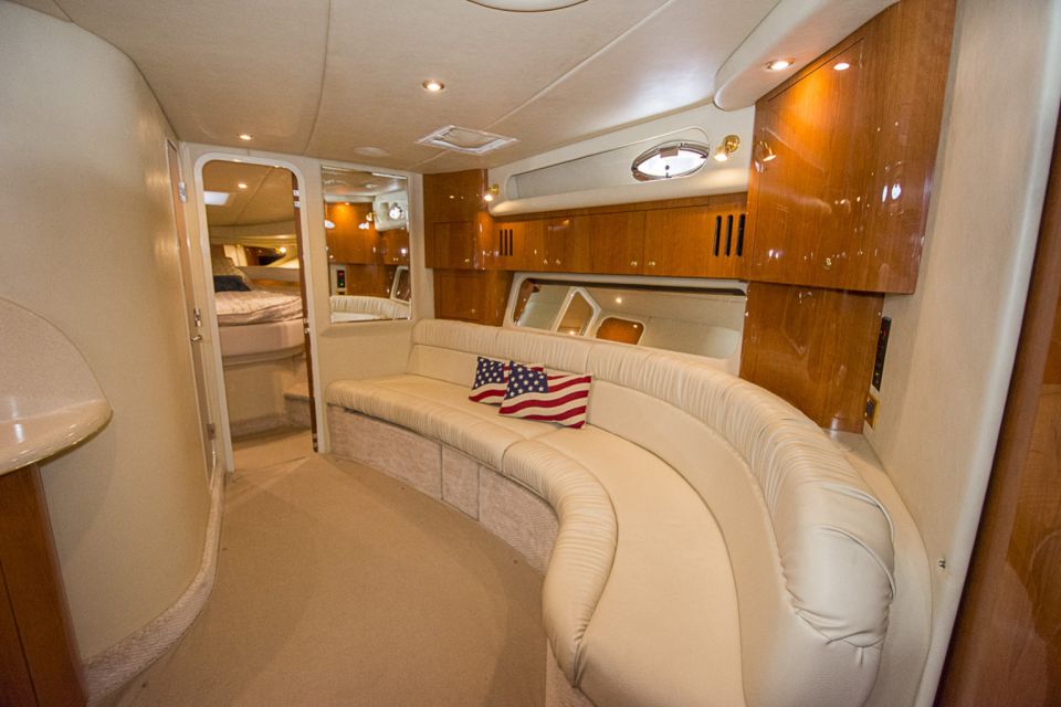 Miami Beach: Private Yacht Rental With Captain and Champagne - Sum Up