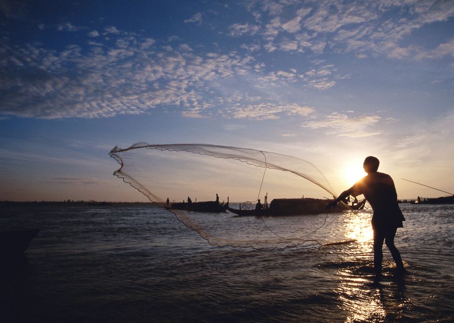 Sunset Dinner Tour: Tonle Sap Lake Floating Village - Sum Up