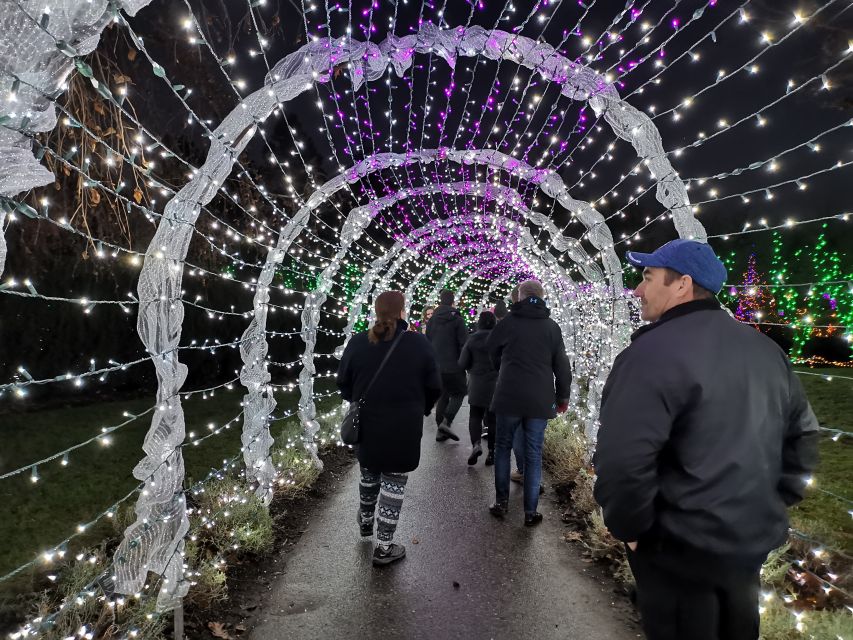 Vancouver: Christmas Tour With Light Festival Entrance - Additional Information