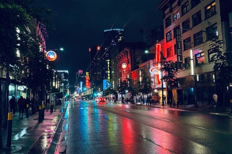 Vancouver Night Life and Casino Private Tour