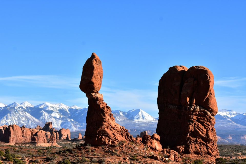 From Moab: Arches National Park 4x4 Drive and Hiking Tour - Sum Up