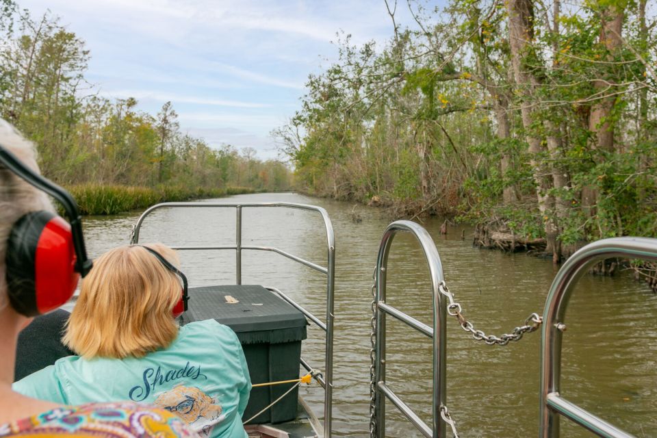From New Orleans: Swamp Airboat, 2 Plantation Tours & Lunch - Common questions