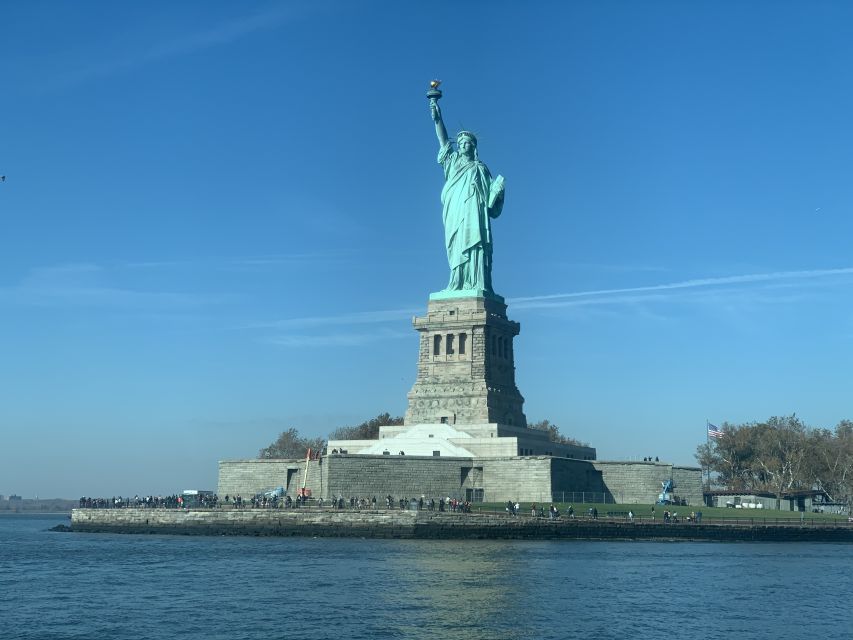 NYC: Statue of Liberty Guided Private Group or Family Tour - Key Points