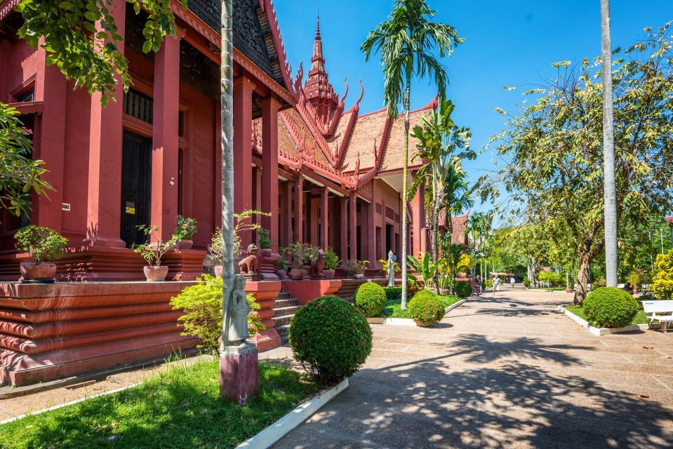 One Day Private Guide Tour History in Phnom Penh - Common questions