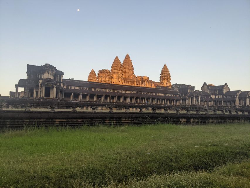 Private Angkor Wat Temple Tour - Common questions