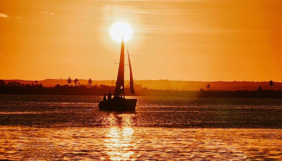 Sailboat Tour in Aracaju - Dress Code