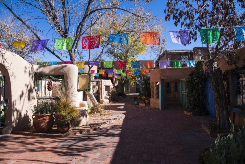 Albuquerque's Timeless Wonders: From Plazas to Museums - Key Points