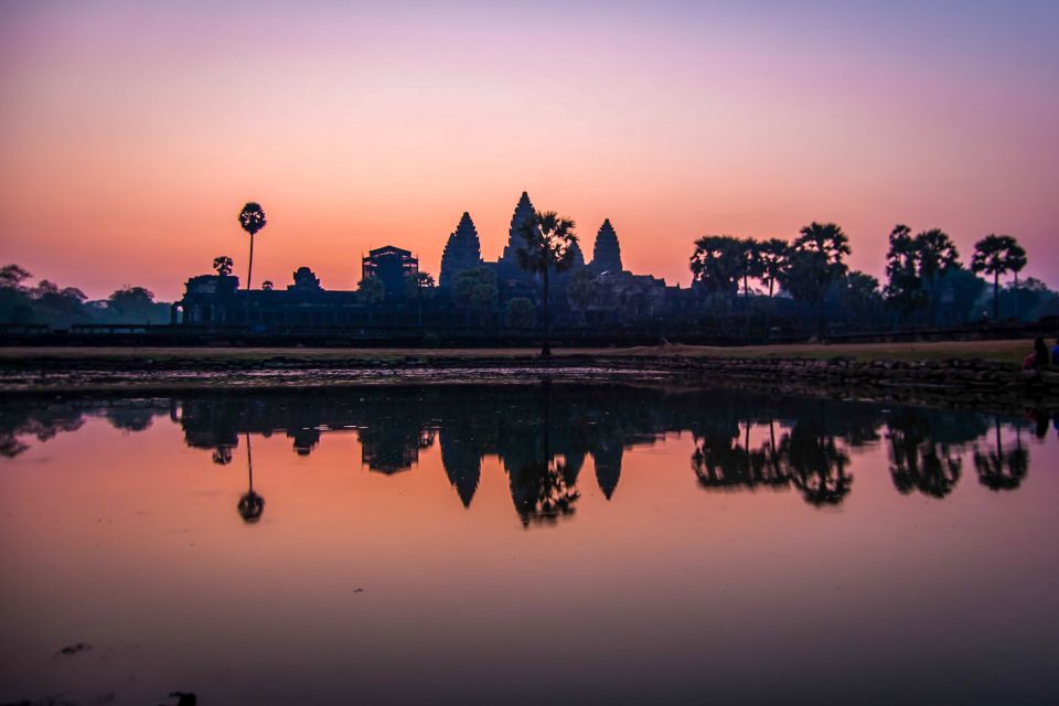 Angkor Wat: Highlights and Sunrise Guided Tour - Key Points